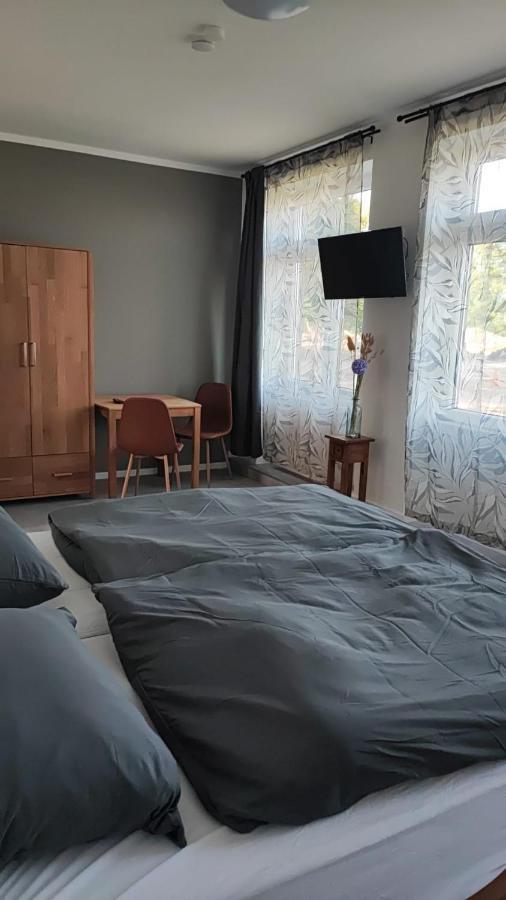 Pension Hopela Гота Экстерьер фото