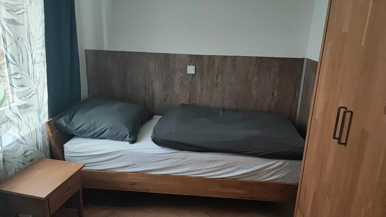 Pension Hopela Гота Экстерьер фото